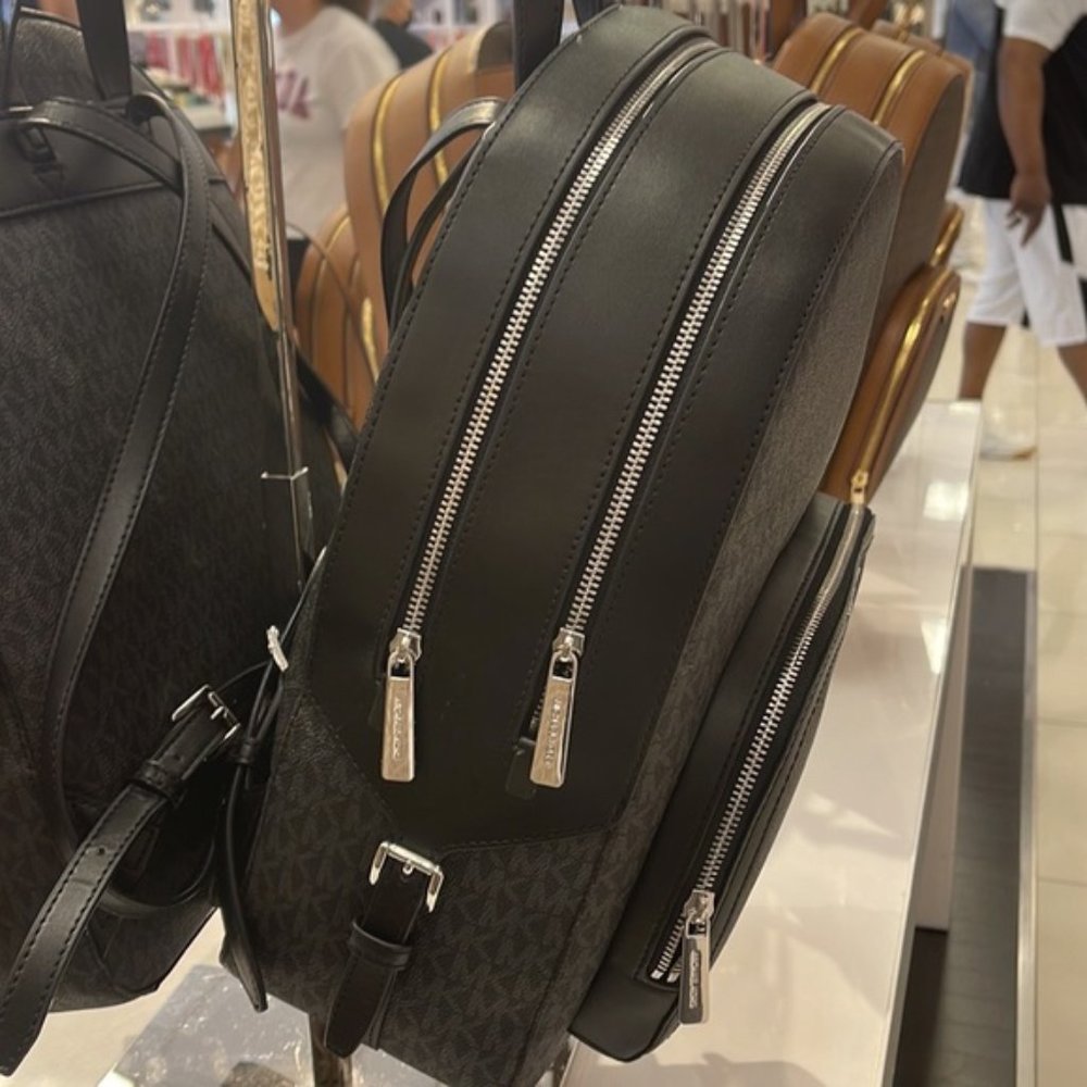 Michael Kors Jaycee Large Zip Pocket Backpack Black - Picture 6 of 16